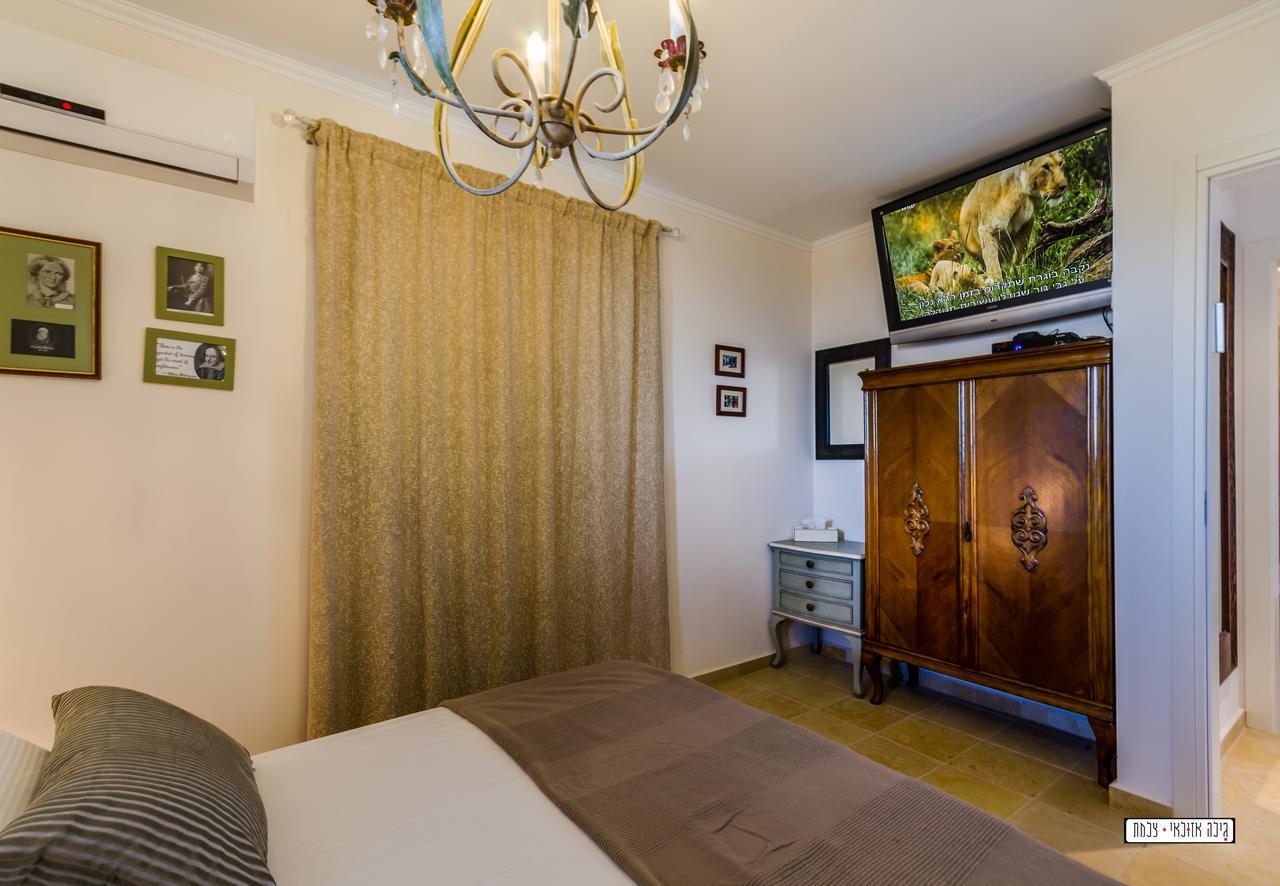 Naomi'S Villa Rosh Pinna Bagian luar foto