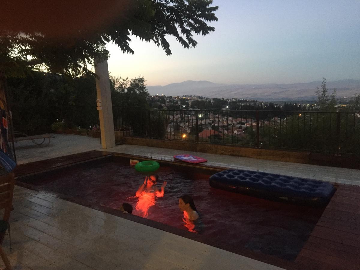 Naomi'S Villa Rosh Pinna Bagian luar foto