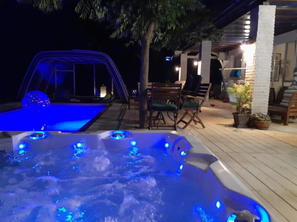 Naomi'S Villa Rosh Pinna Bagian luar foto